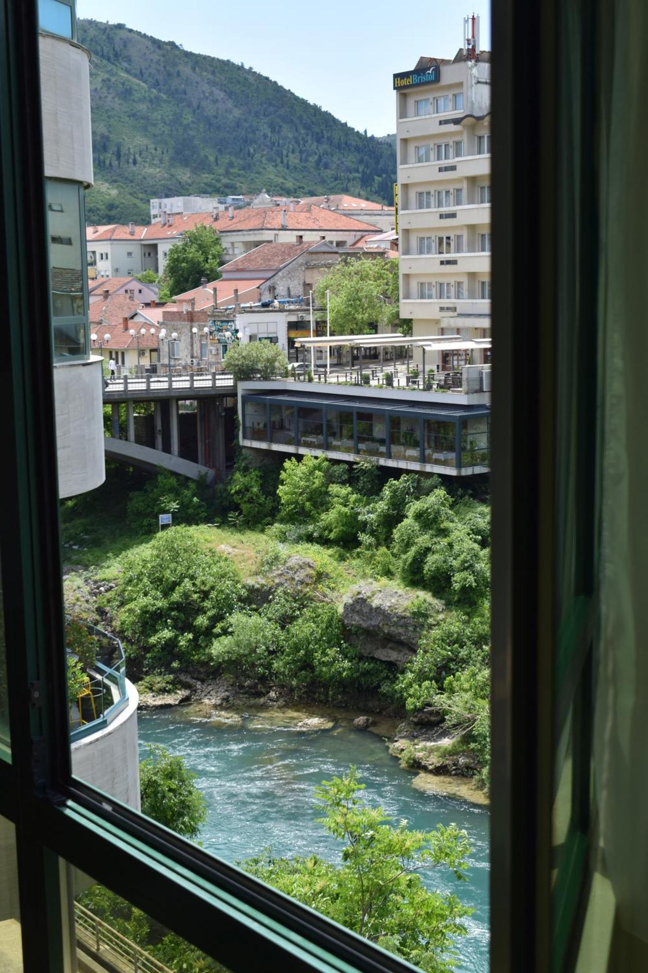 River Harmony Apartment Mostar Exteriör bild
